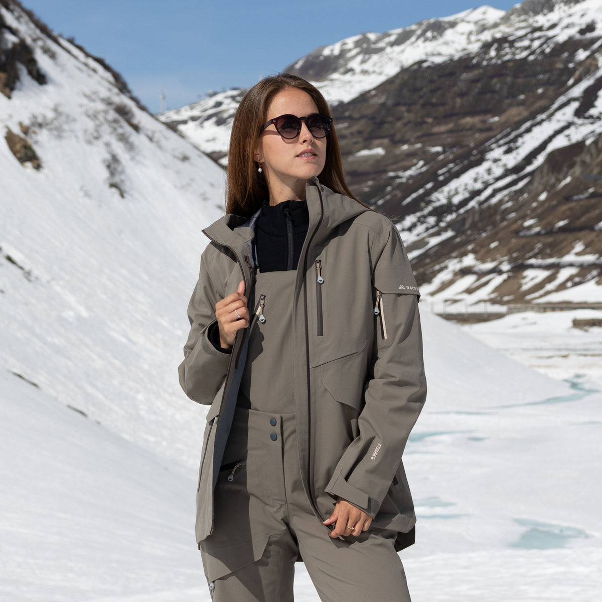R1 Free Mountain Tech Jacket Women | ash