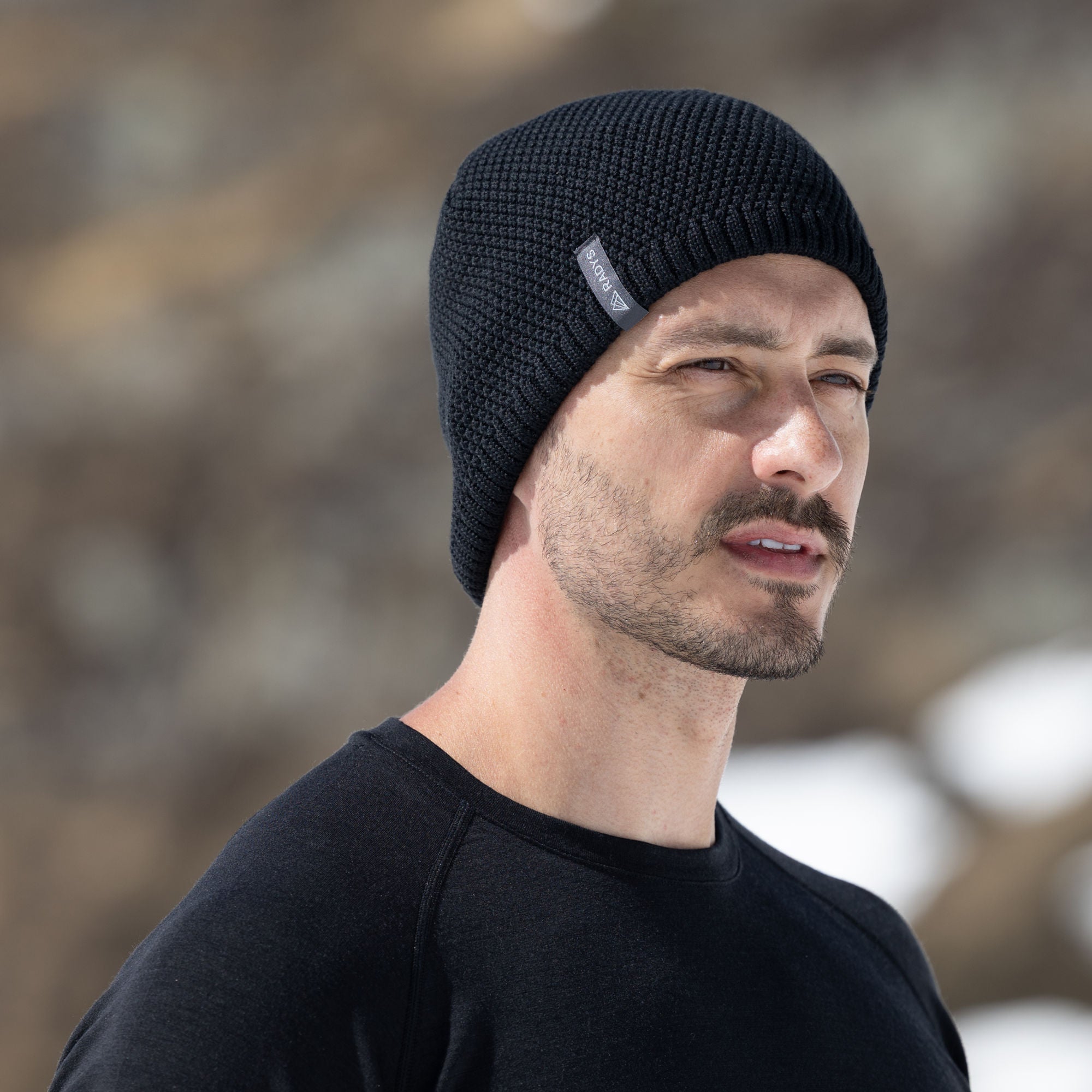RA Free Mountain Beanie Men | black