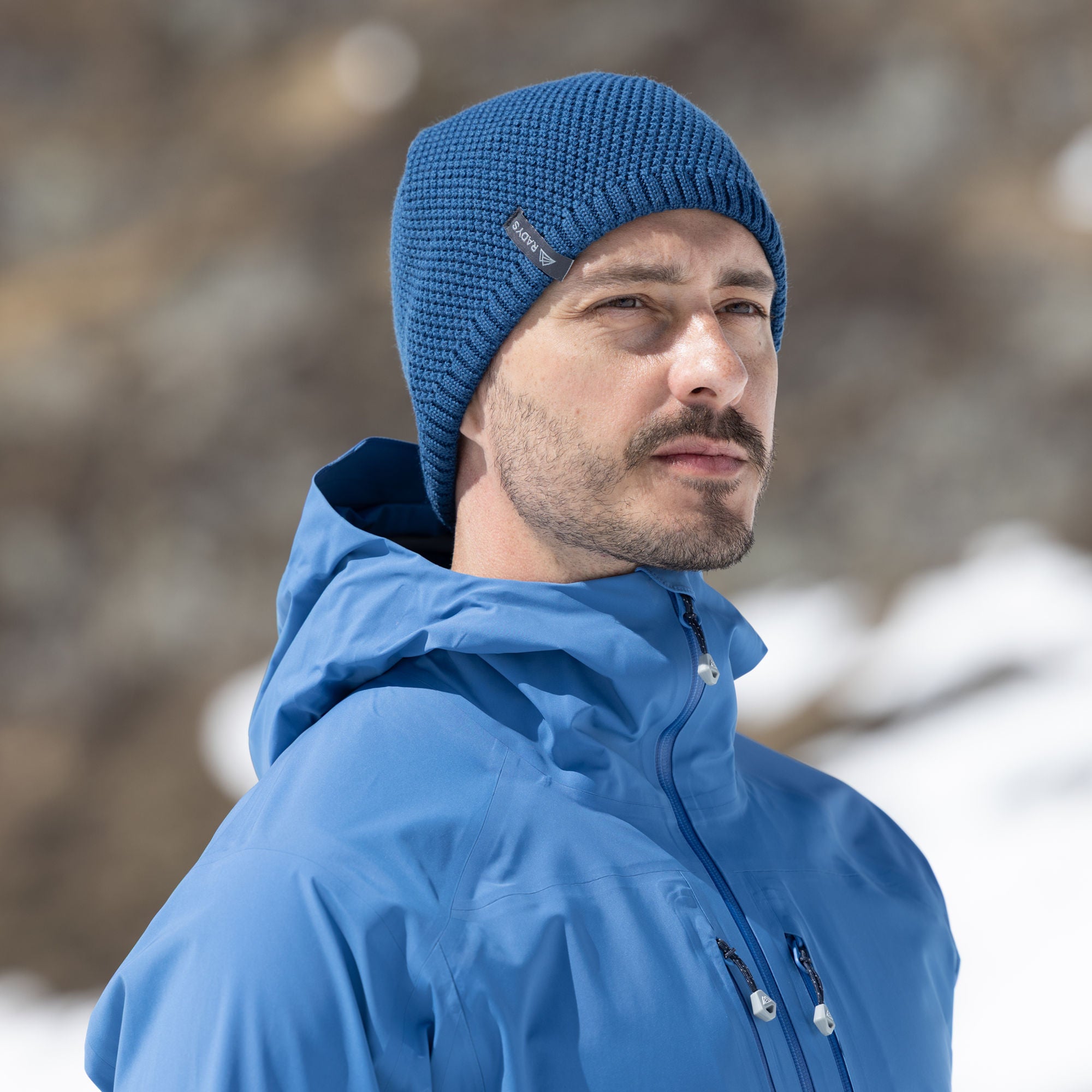 RA Free Mountain Beanie Men | yale blue