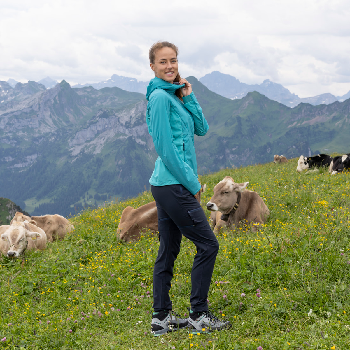 R2 Alpine Softshell Jacket Women | bay