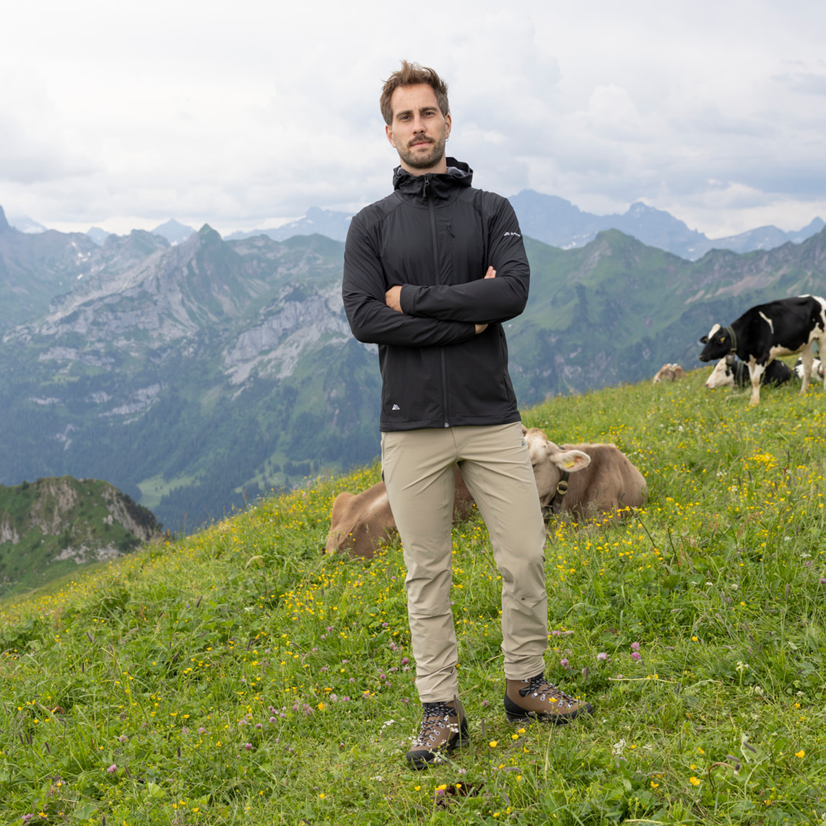 R2 Alpine Softshell Jacket Men | black