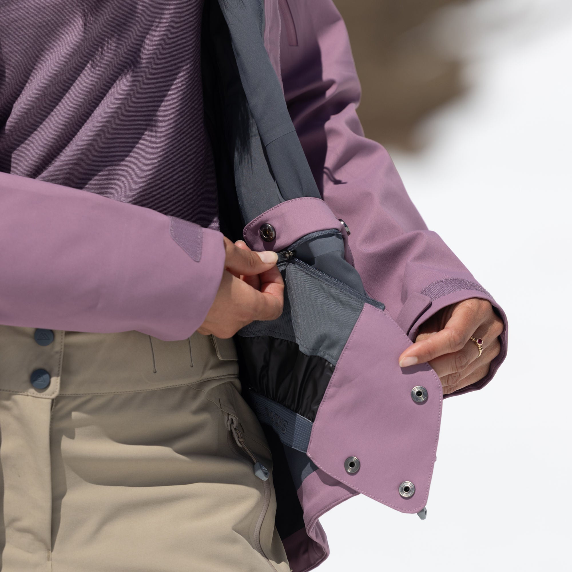 R1 Tech Jacket Women | grape