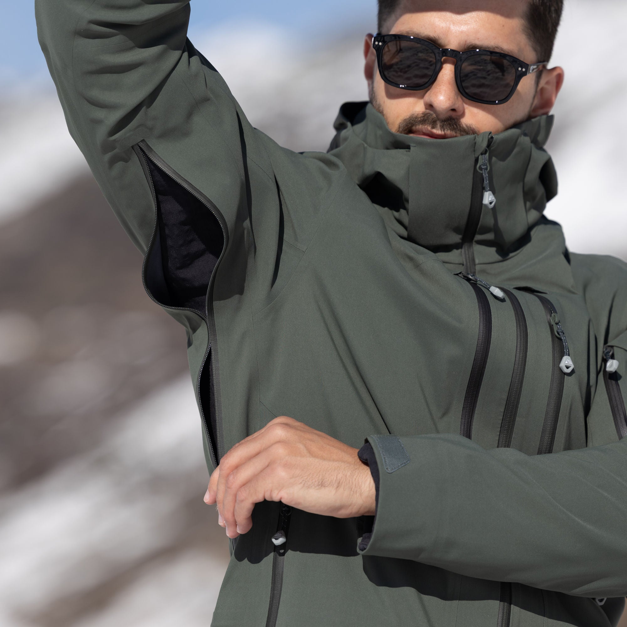 R1 Tech Jacket Men | moos