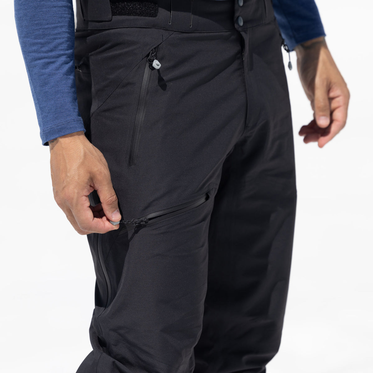 R1 Tech Pants Men | black