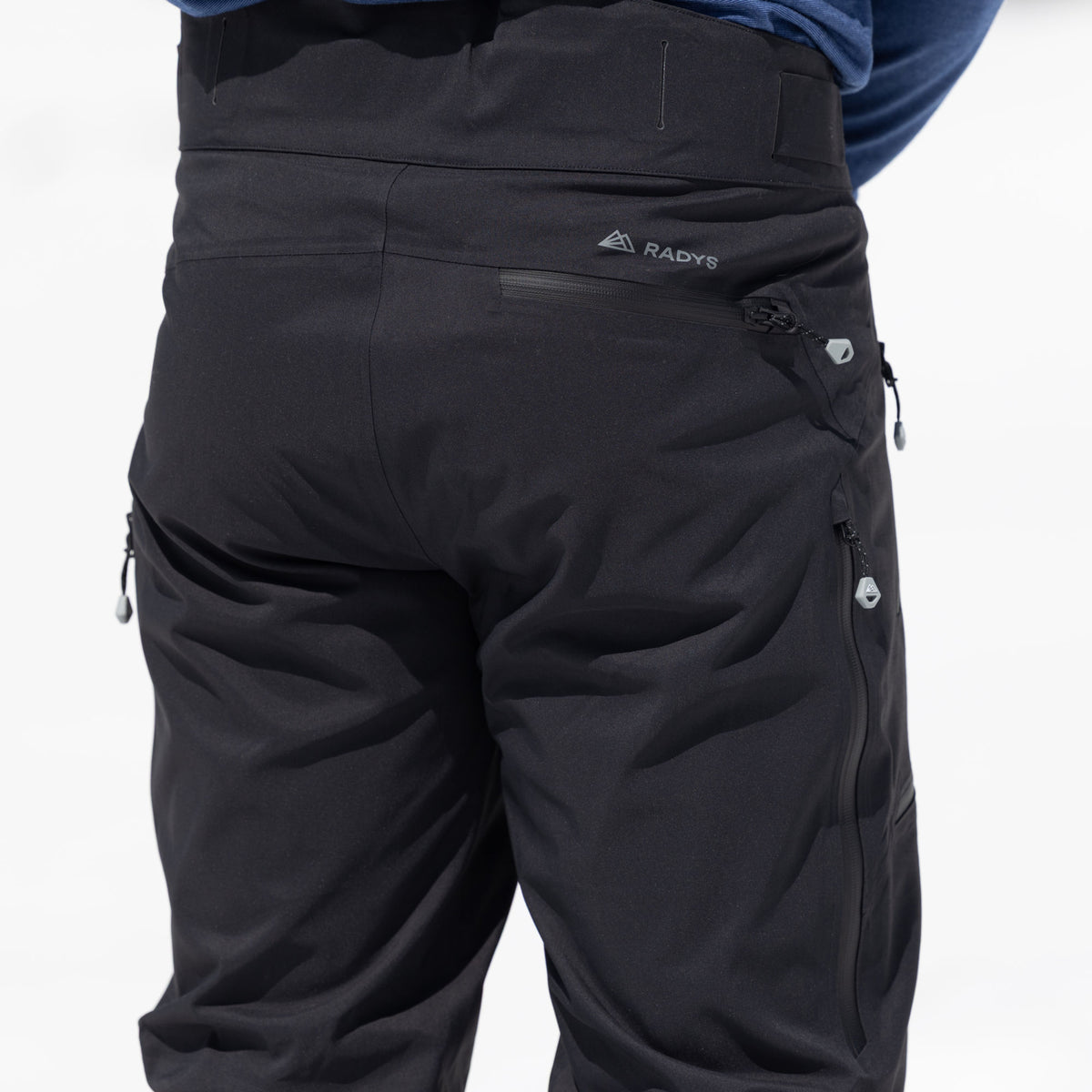 R1 Tech Pants Men | black