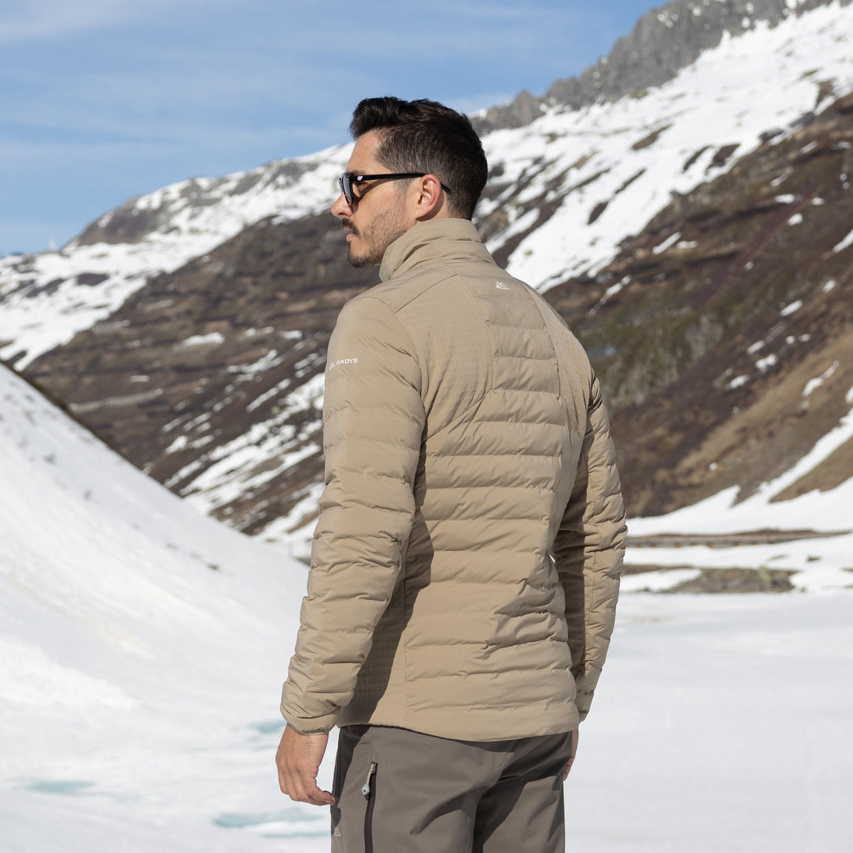 R3 Hybrid Insulated Jacket Men | cedar