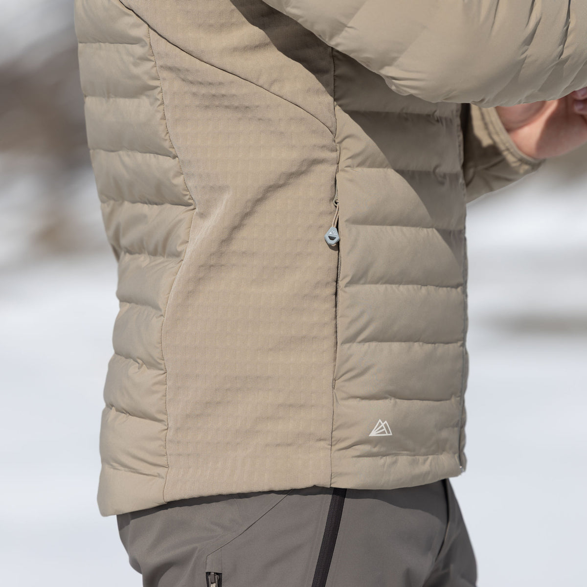 R3 Hybrid Insulated Jacket Men | cedar