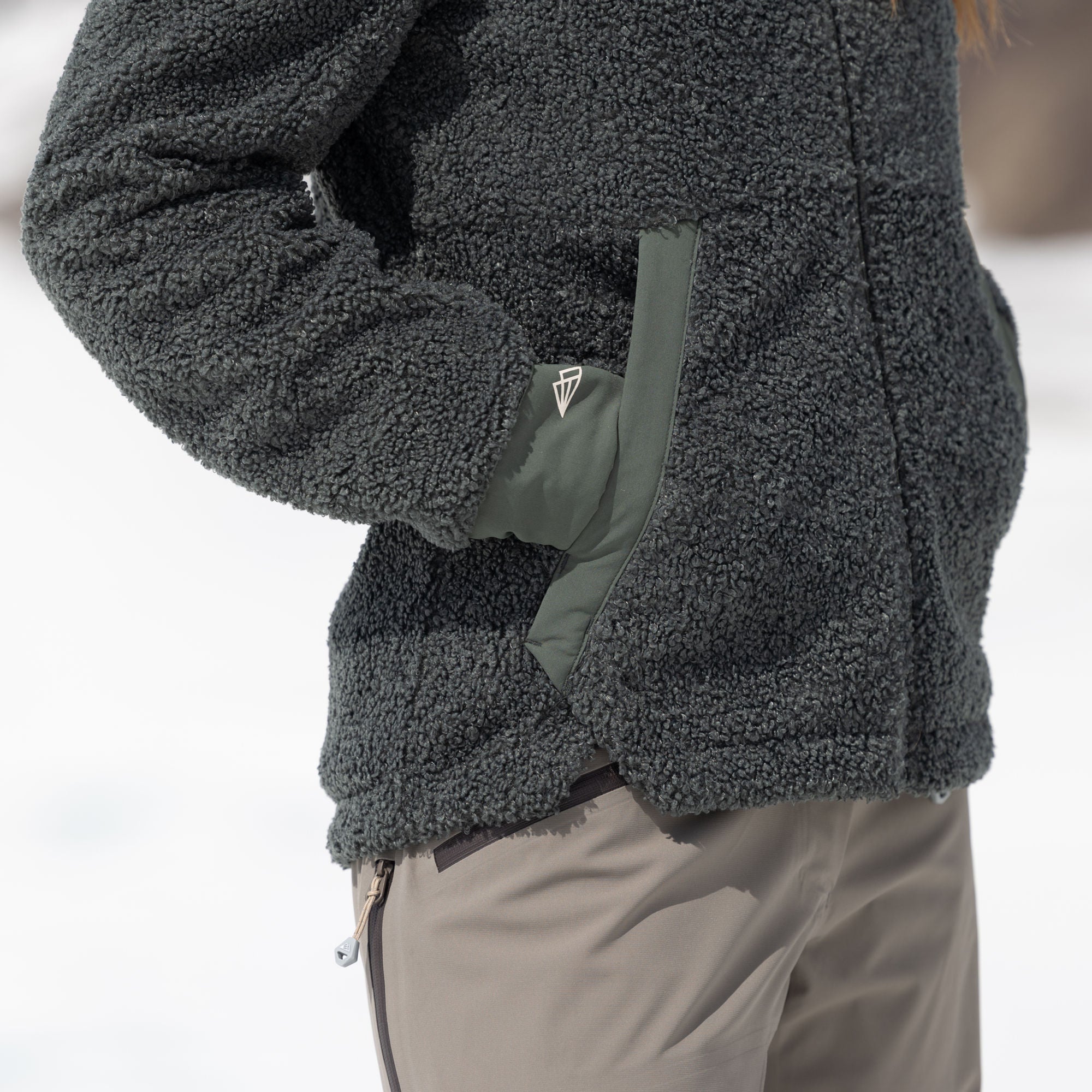 R4 Teddy Fleece Hoody Jacket Women | thyme leaves
