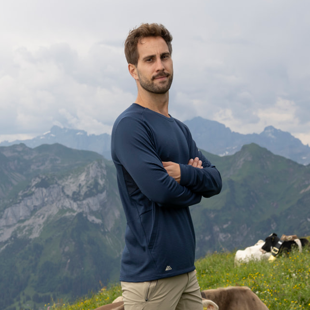 R4 Merino Waffle Sweater Men | navy