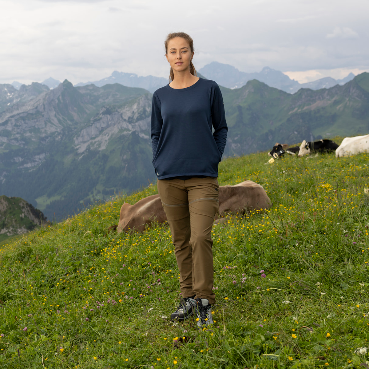 R4 Merino Waffle Sweater Women | navy