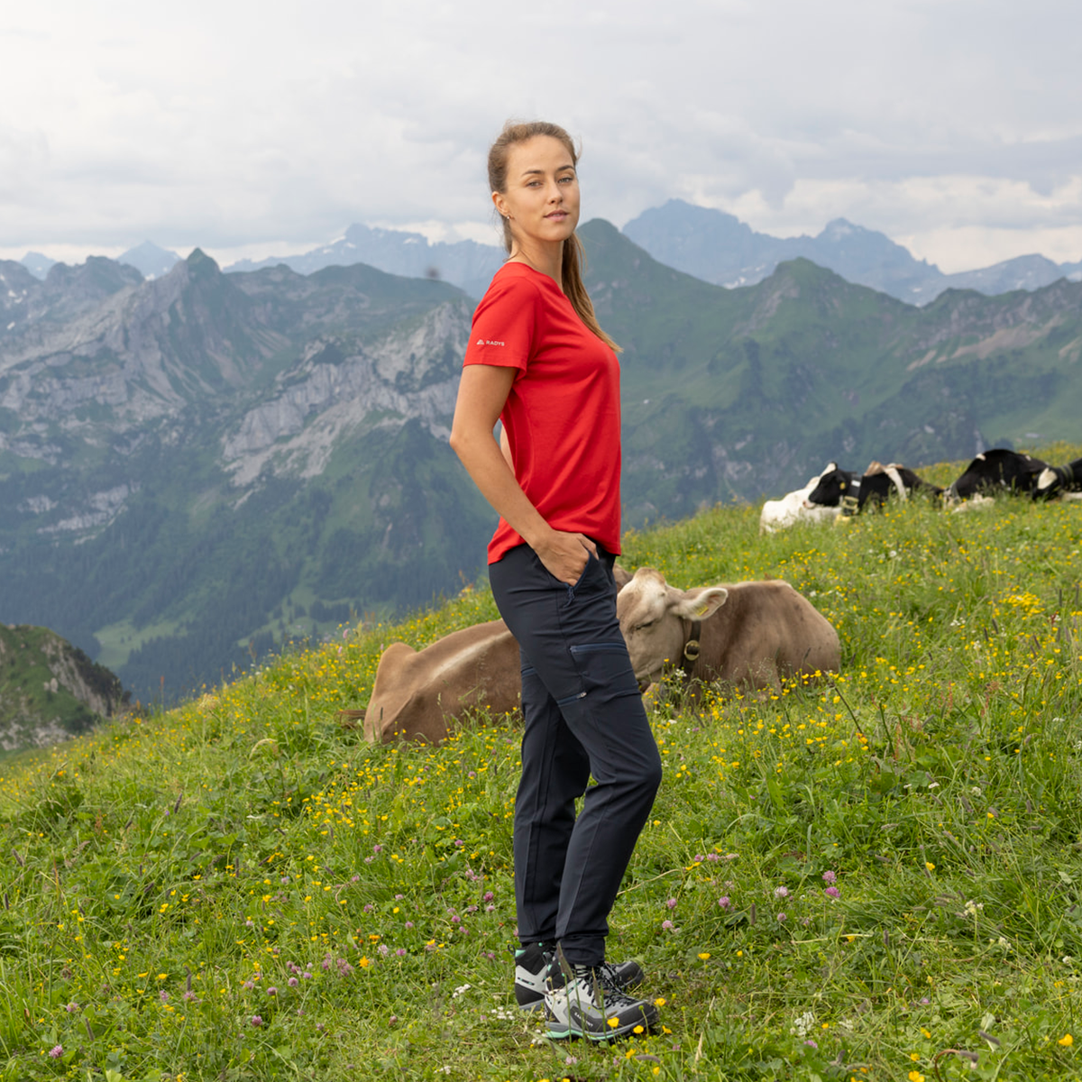 R5 Mint Scenic T-Shirt Women | signal red