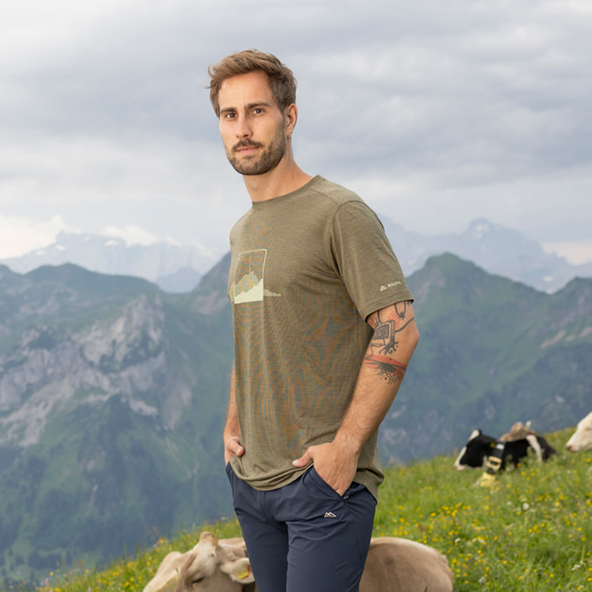 R5 Light Merino Profile T Men | clay