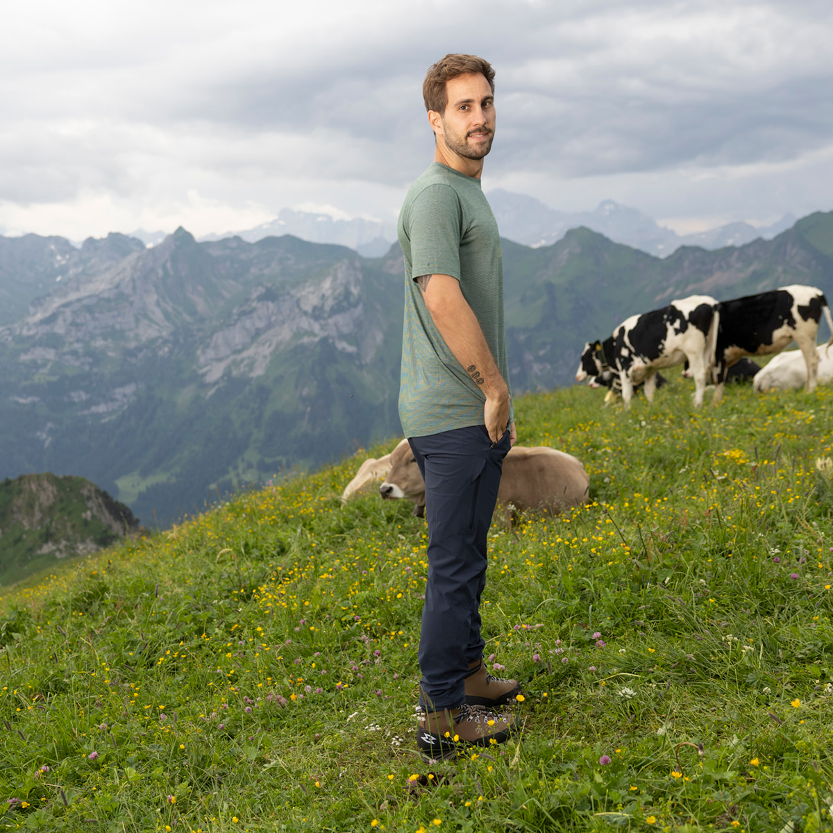 R5 Light Merino Profile T Men | elm green