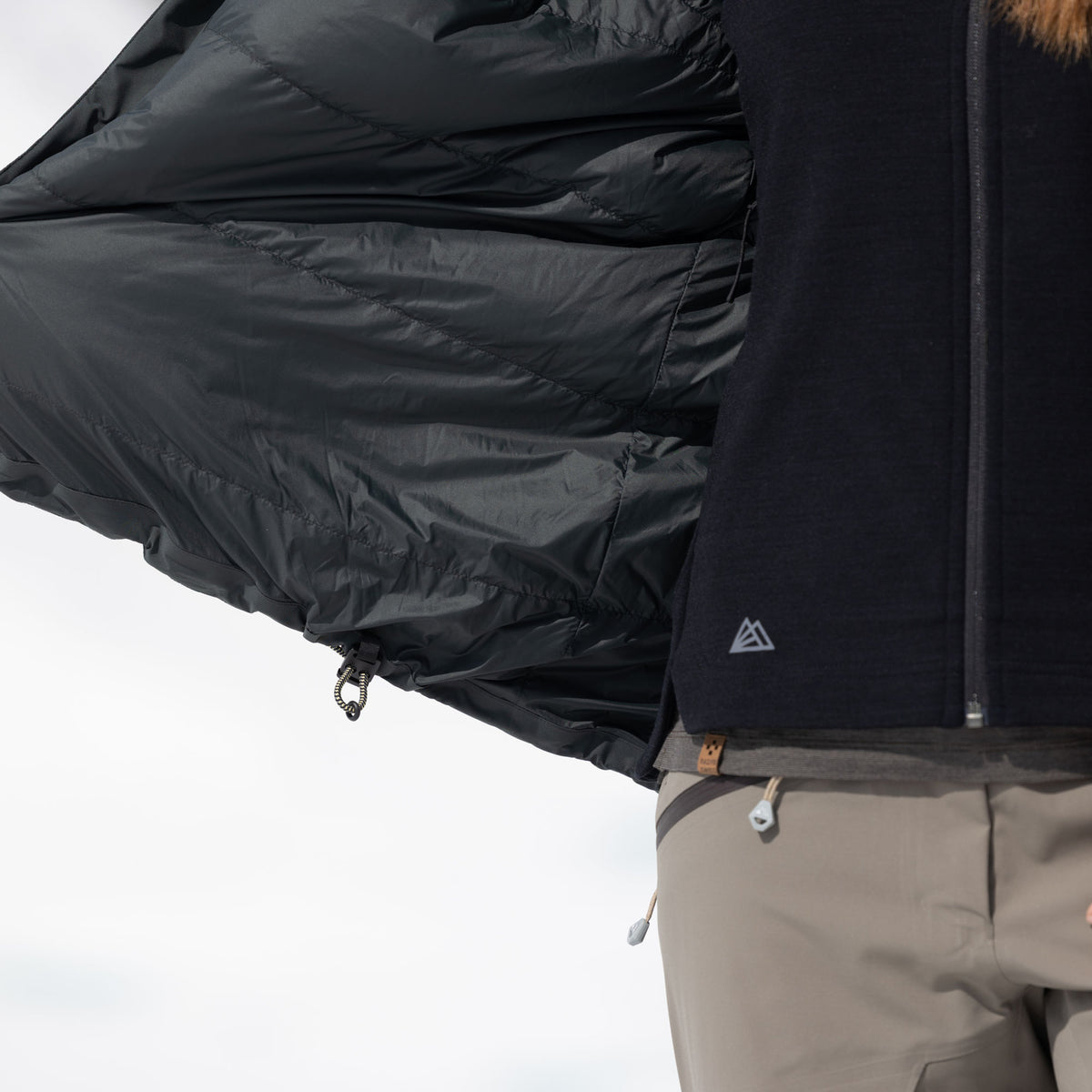 R1 Down Tech Jacket Women | thyme leaves