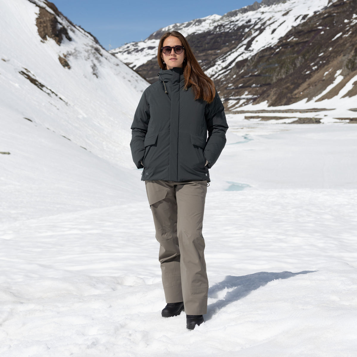 R1 Down Tech Jacket Women | thyme leaves