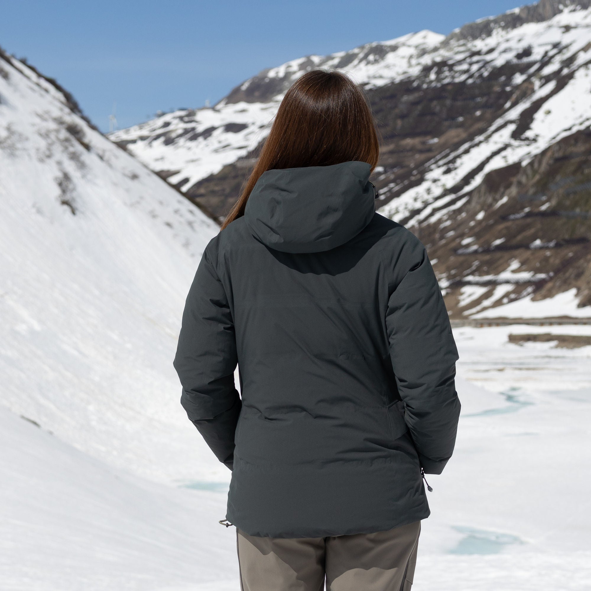 R1 Down Tech Jacket Women | thyme leaves