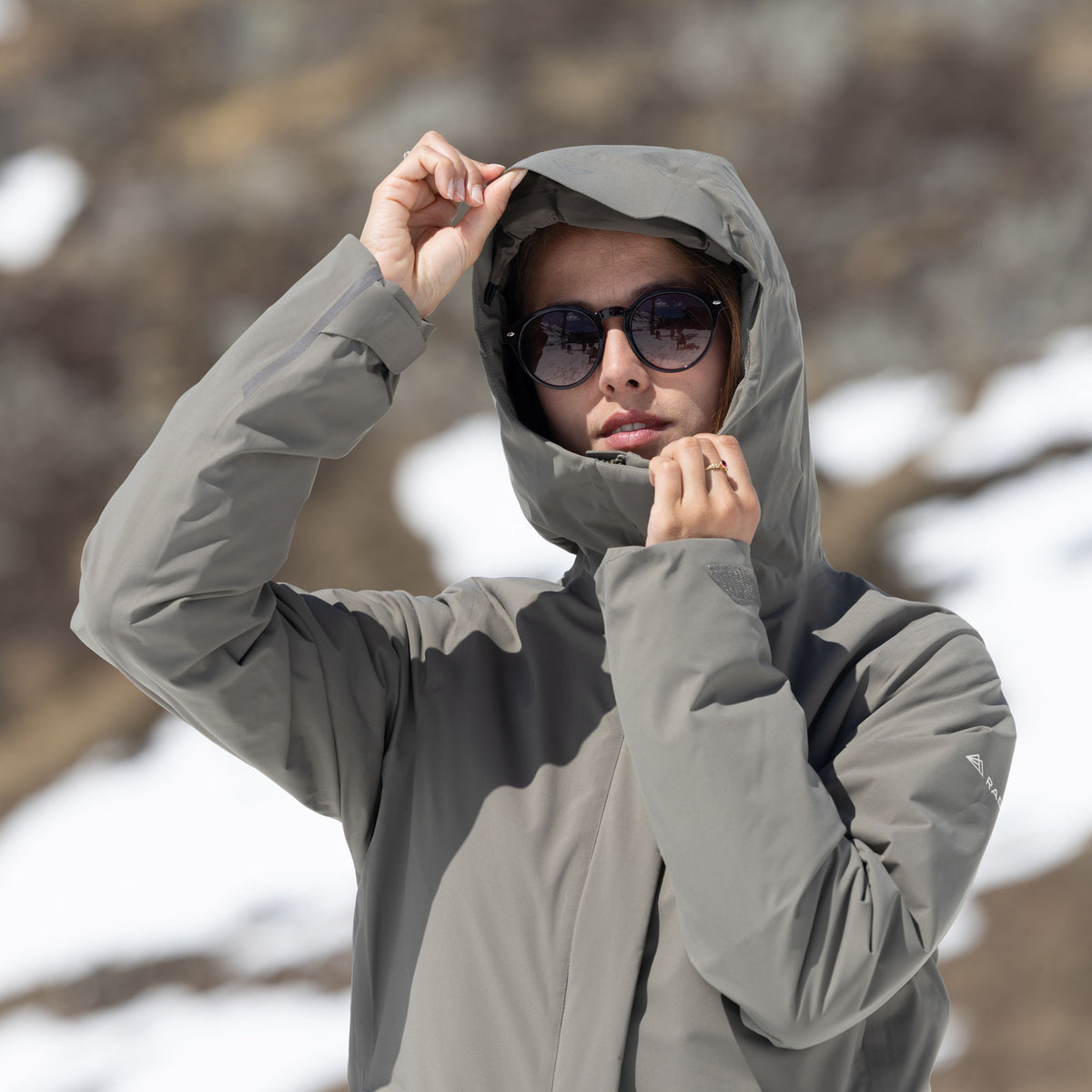 R1 Insulated Tech Coat Women | ash