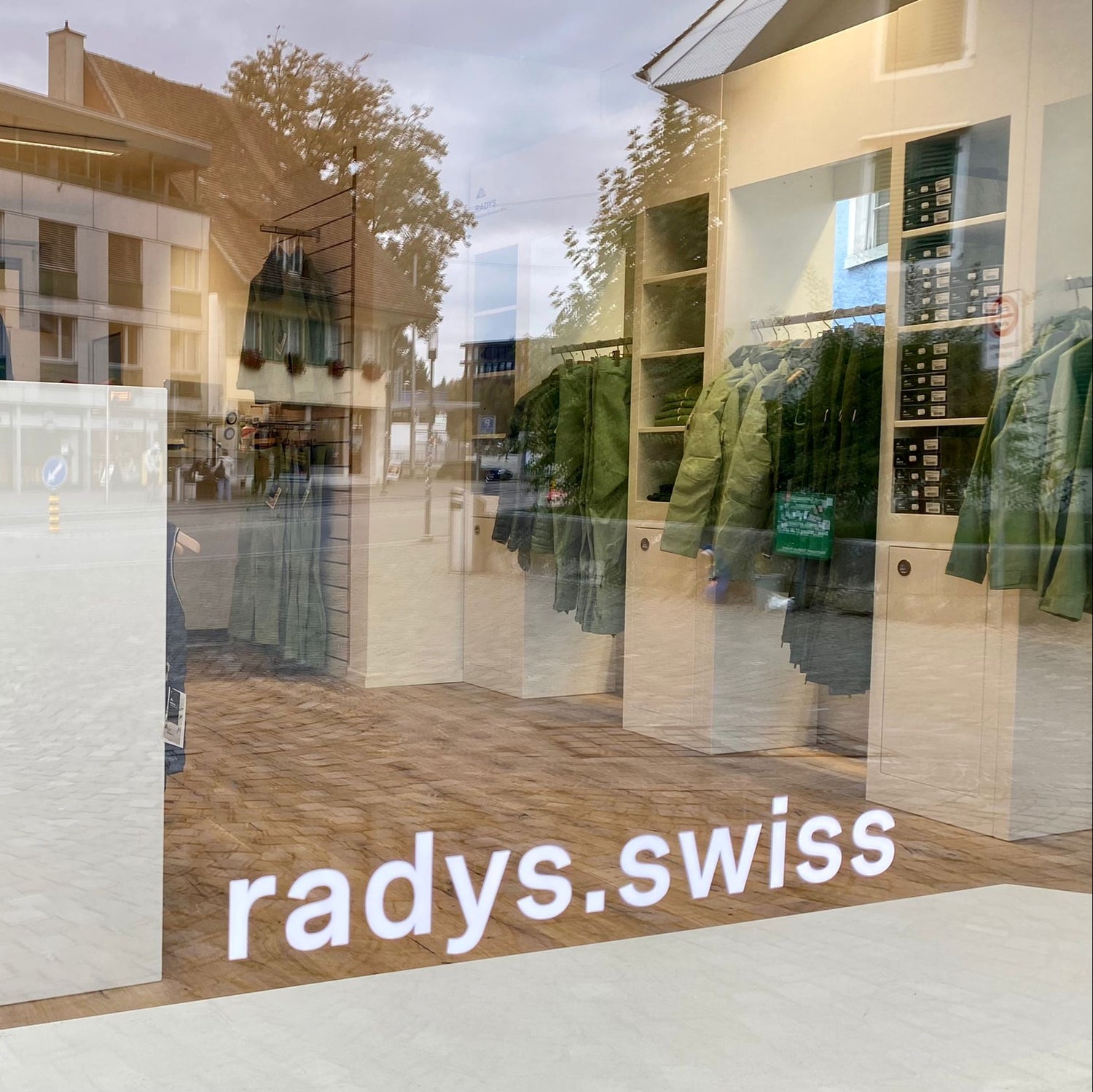 RADYS - Essential Mountain Wear