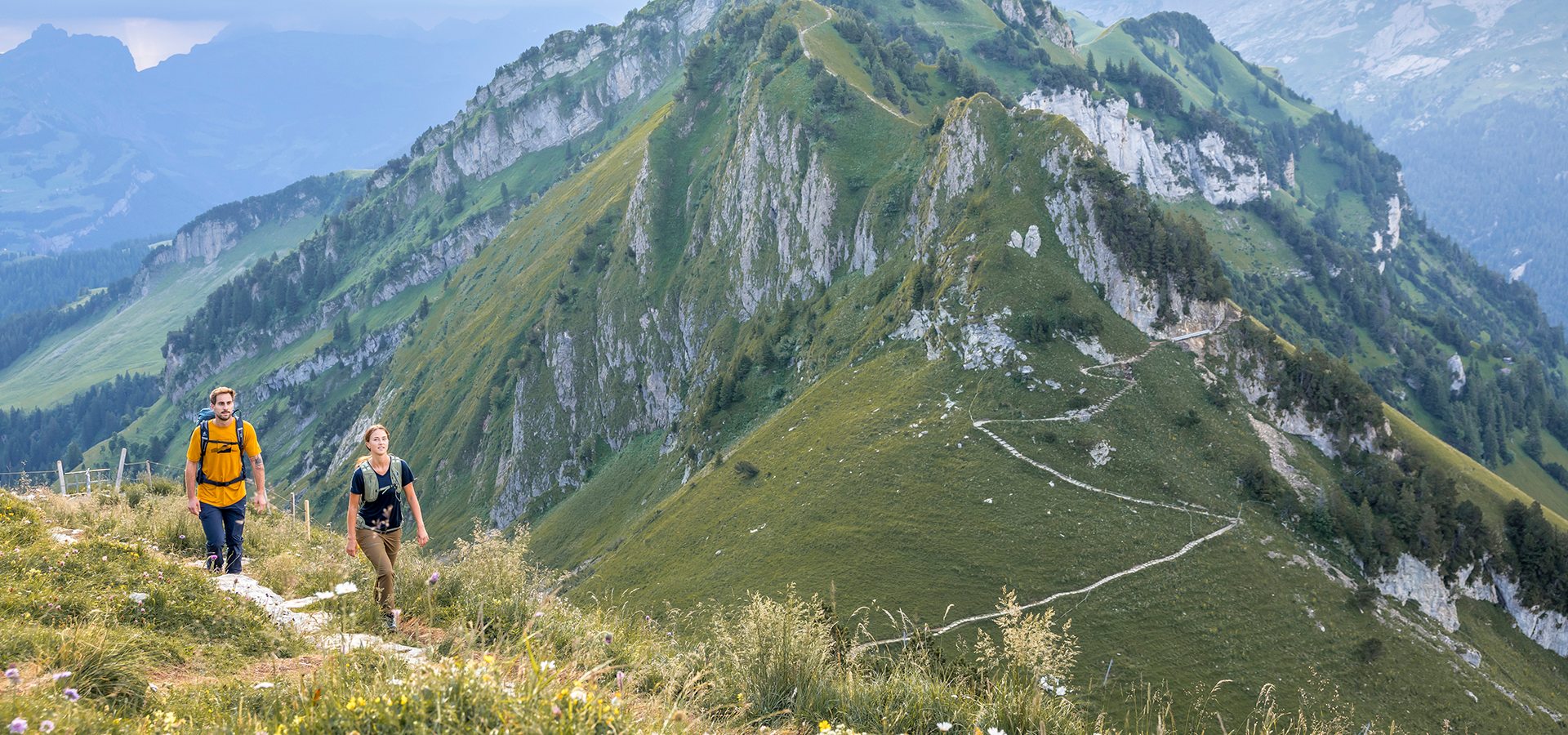 RADYS - Essential Mountain Wear